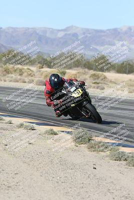 media/Dec-04-2025-Racers Edge (Thu) [[5ebc9f124d]]/3-B Group/3-Session 2 (Turn 7 Inside)/